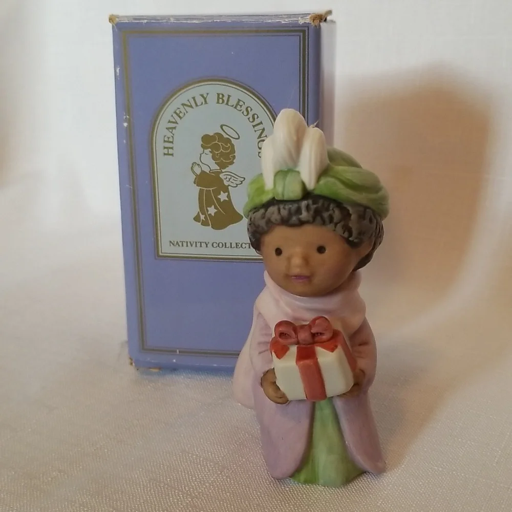 Avon Heavenly Blessings Nativity Figurine Balthazar Green and Purple